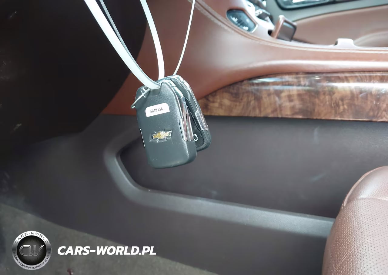 2017 Chevrolet Tahoe Premier VIN:1GNSKCKCXHR208185 - 11