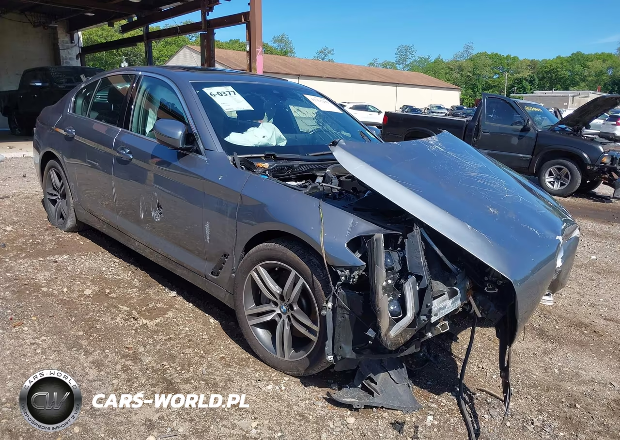 2021 BMW 530I xDrive – zdjęcie 1 z 17