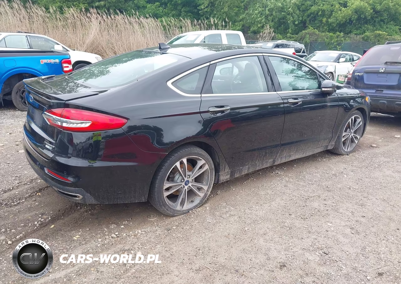 2019 Ford Fusion Titanium VIN:3FA6P0D95KR153027 - 4