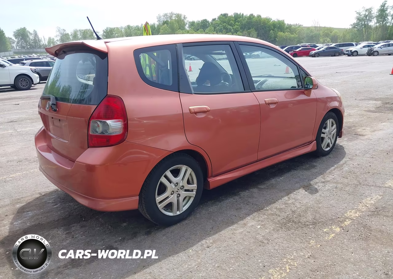 2008 Honda Fit Sport VIN:JHMGD37688S028481 - 4