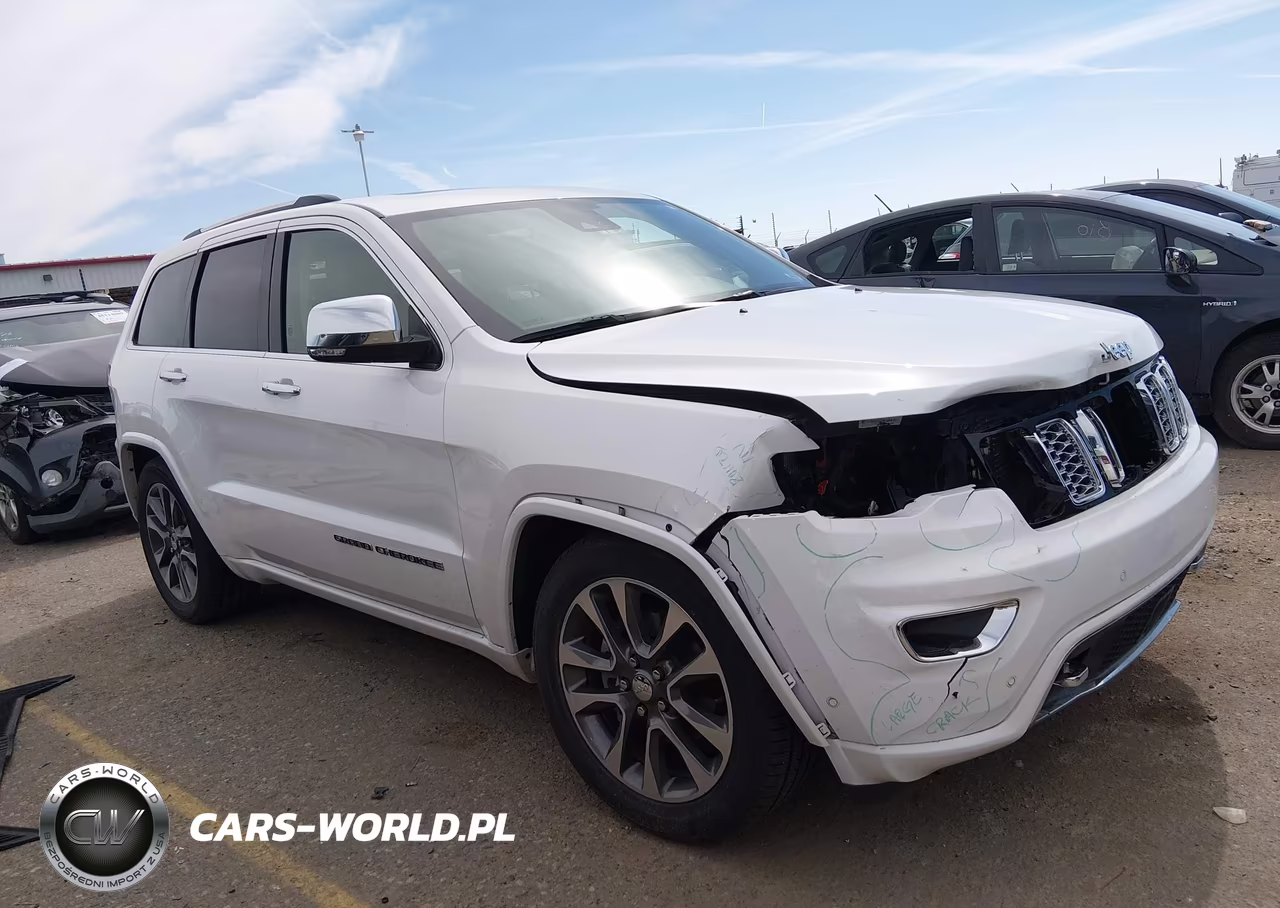 2018 Jeep Grand Cherokee Overland 4X4 VIN:1C4RJFCG6JC230965 - 13