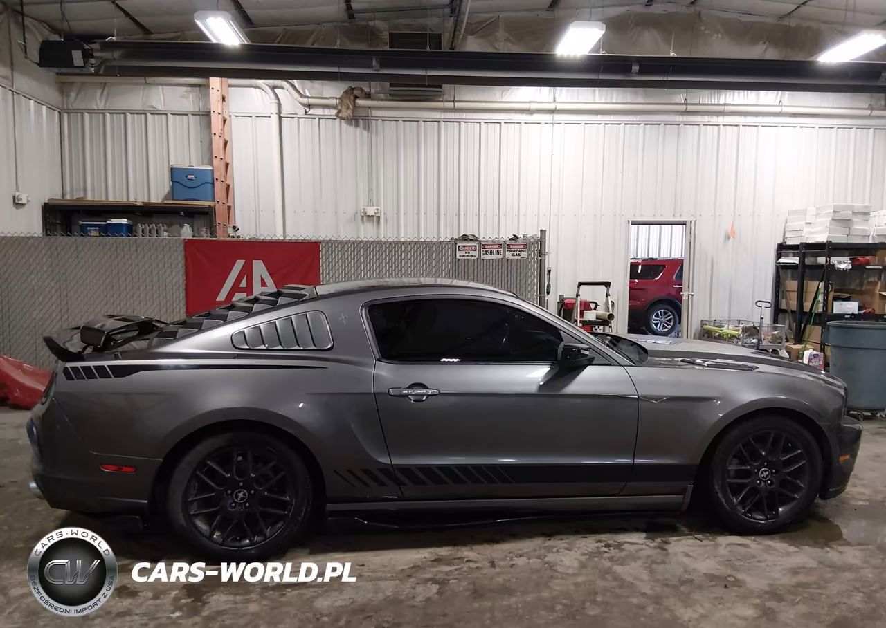 2014 Ford Mustang V6 VIN:1ZVBP8AM0E5281115 - 13