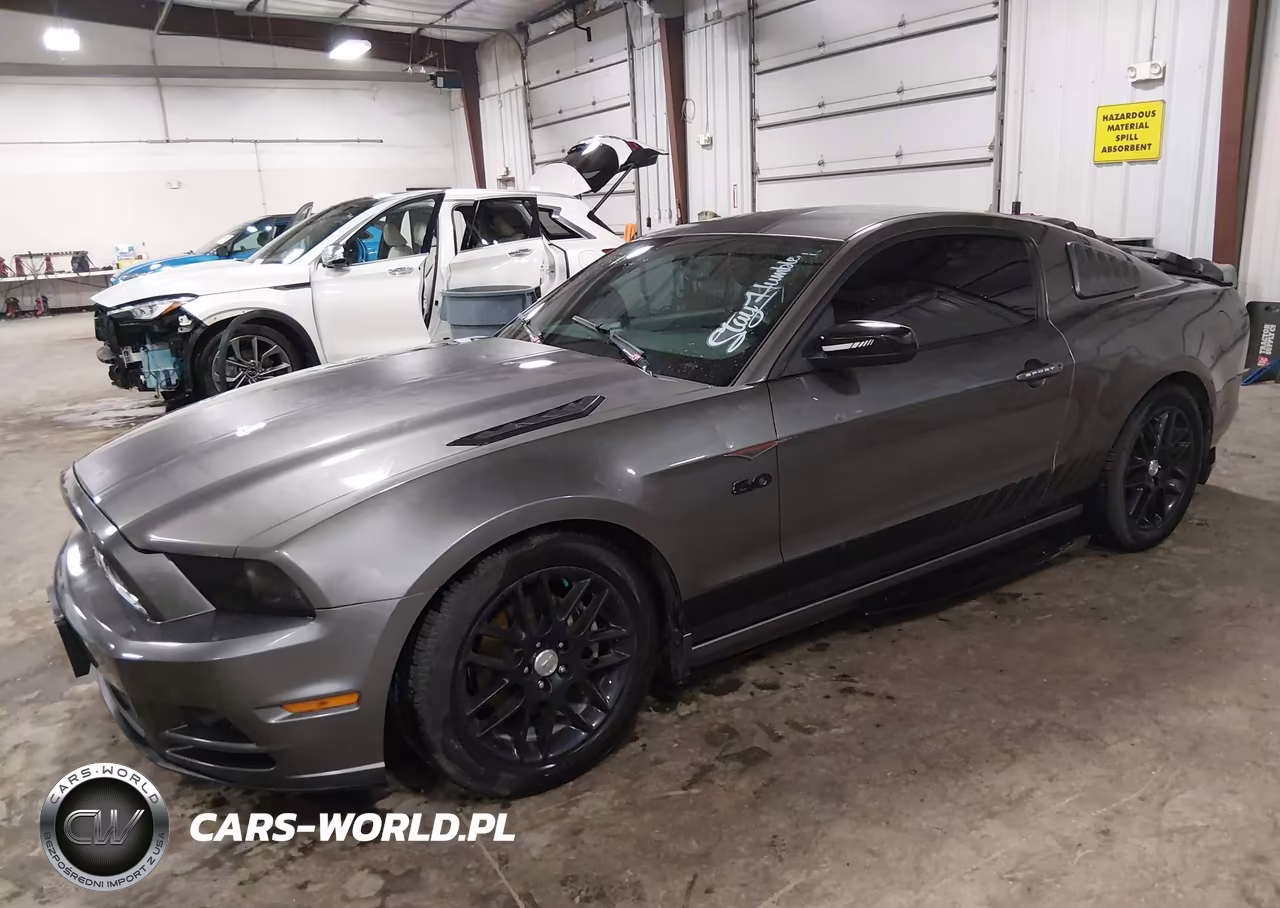 2014 Ford Mustang V6 VIN:1ZVBP8AM0E5281115 - 2
