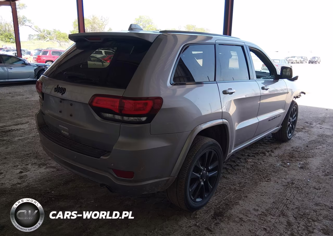 2019 Jeep Grand Cherokee Altitude 4X4 VIN:1C4RJFAG2KC741027 - 4