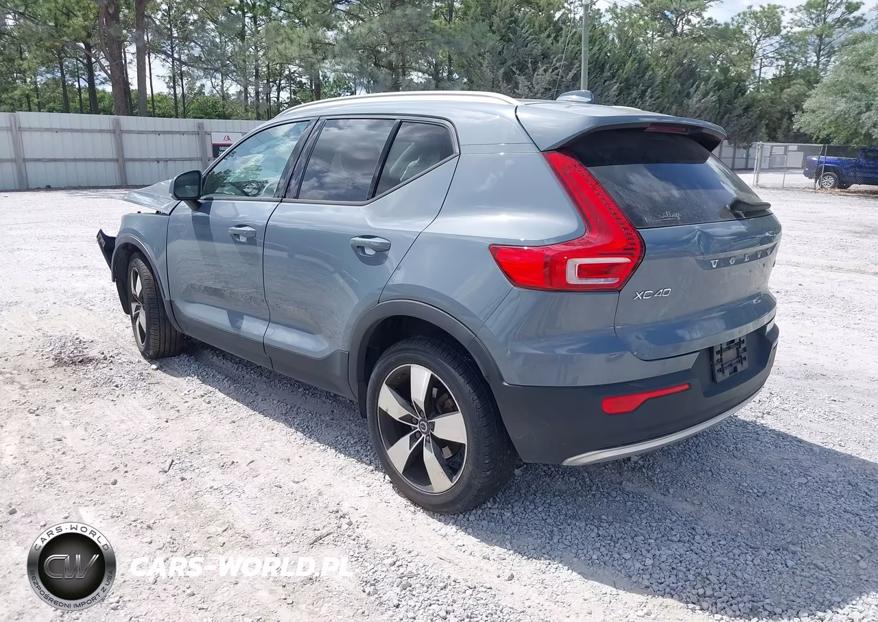 2021 Volvo Xc40 T5 Momentum VIN:YV4162UK0M2542927 - 3