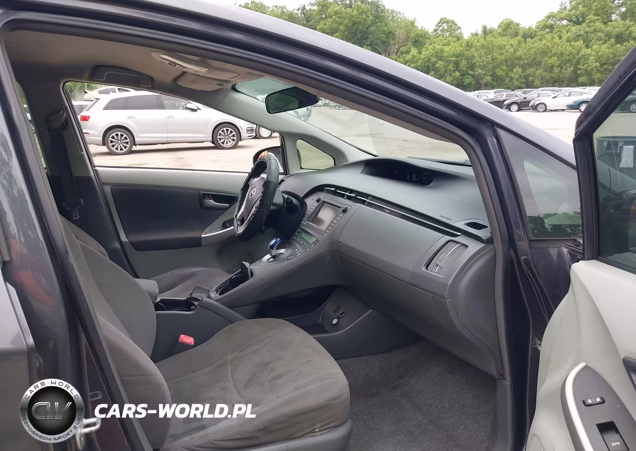 2011 Toyota Prius Three VIN:JTDKN3DU5B1374433 - 5