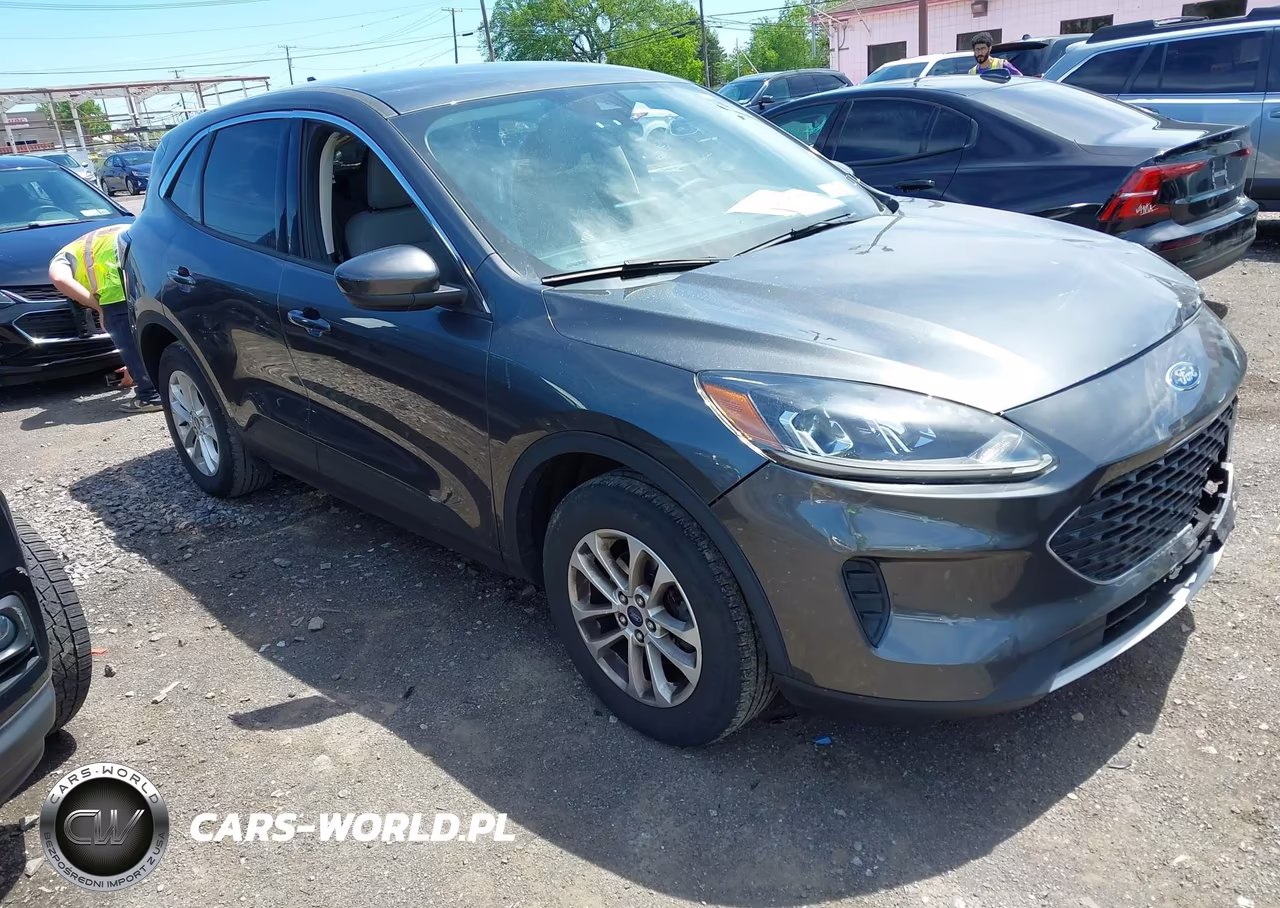 2020 Ford Escape Se