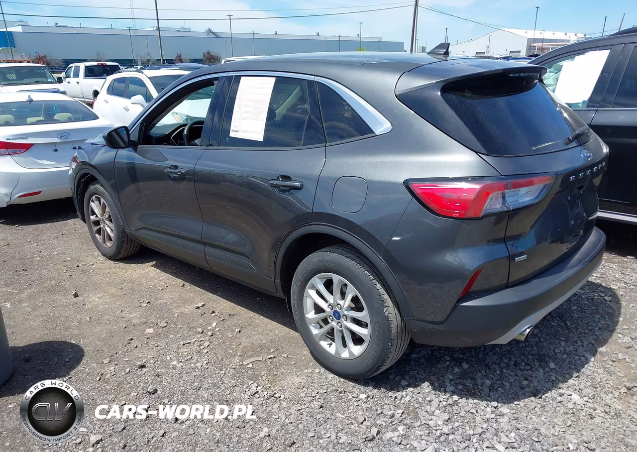 2020 Ford Escape Se VIN:1FMCU9G6XLUC70930 - 3
