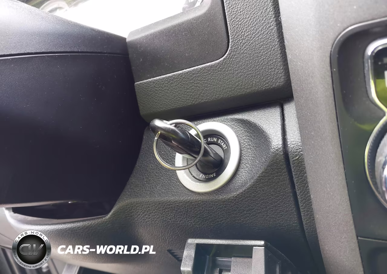 2016 Ram 1500 Express VIN:1C6RR7FT6GS123931 - 11