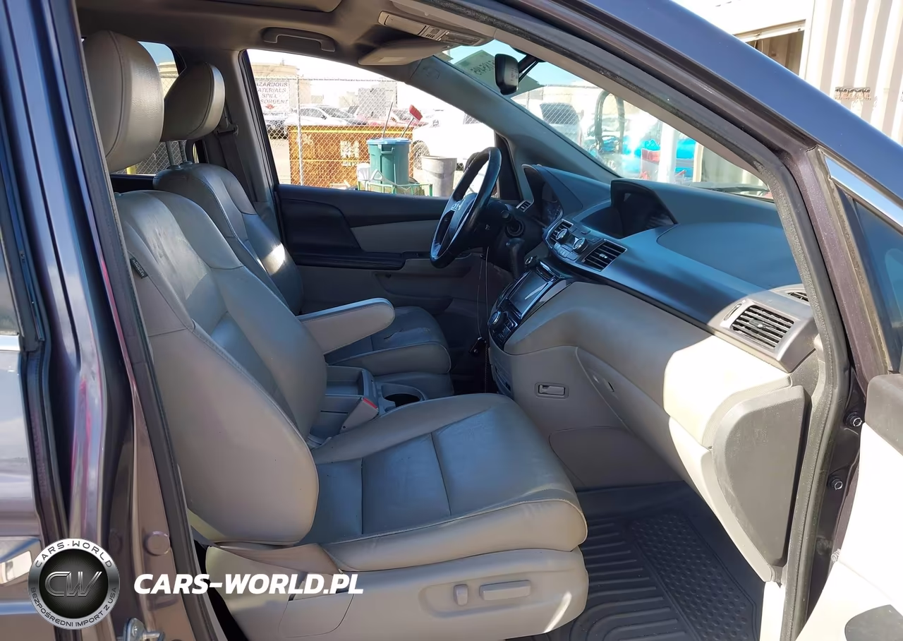 2015 Honda Odyssey Touring-Touring Elite VIN:5FNRL5H99FB097336 - 5