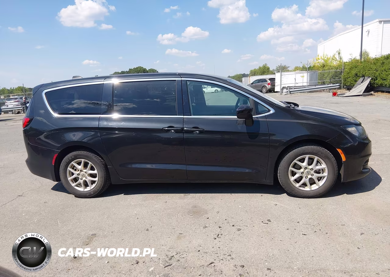 2021 Chrysler Voyager Lx VIN:2C4RC1CG6MR568486 - 13