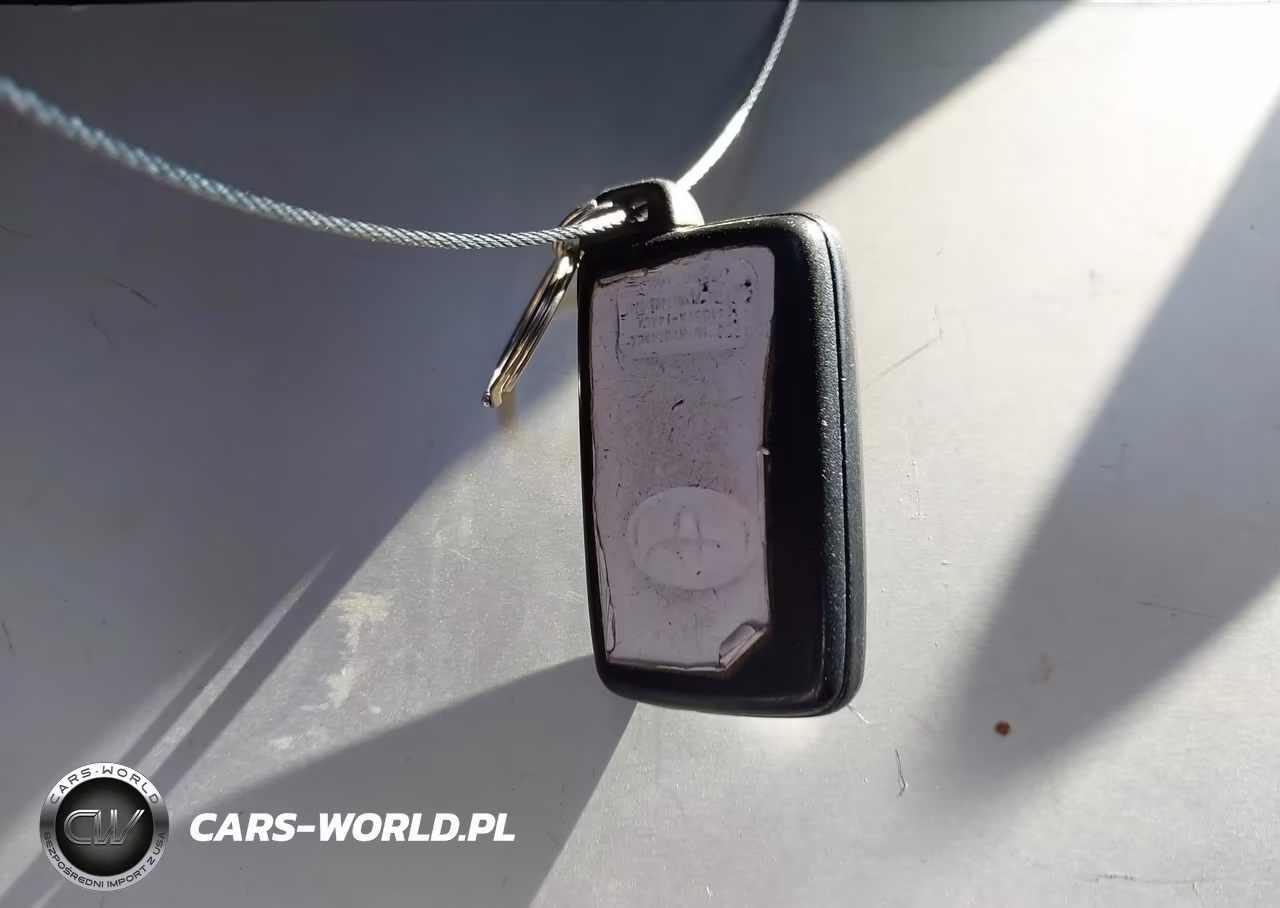 2012 Toyota Prius V Three VIN:JTDZN3EU4C3026982 - 11