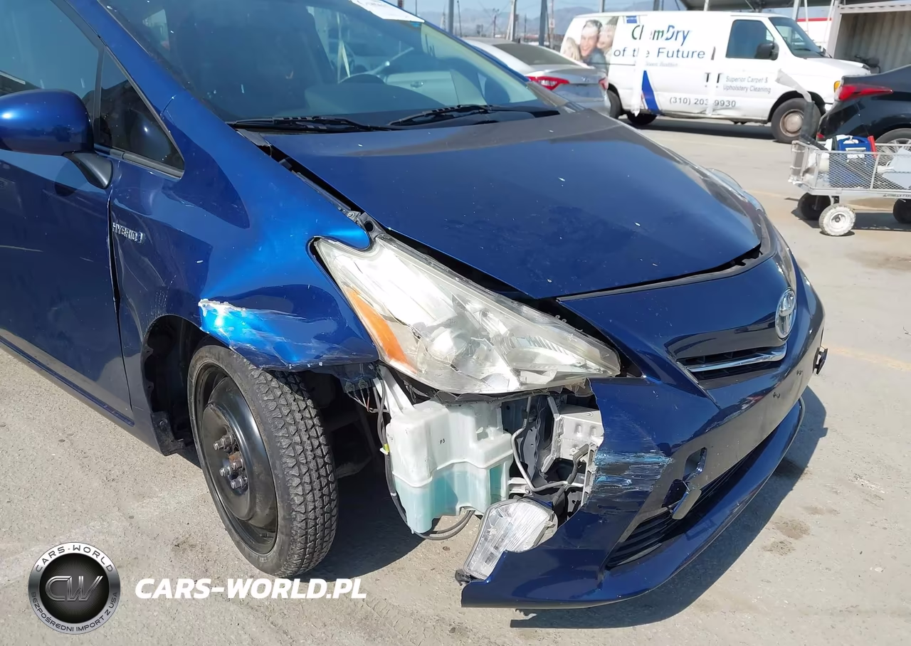 2012 Toyota Prius V Three VIN:JTDZN3EU4C3026982 - 6