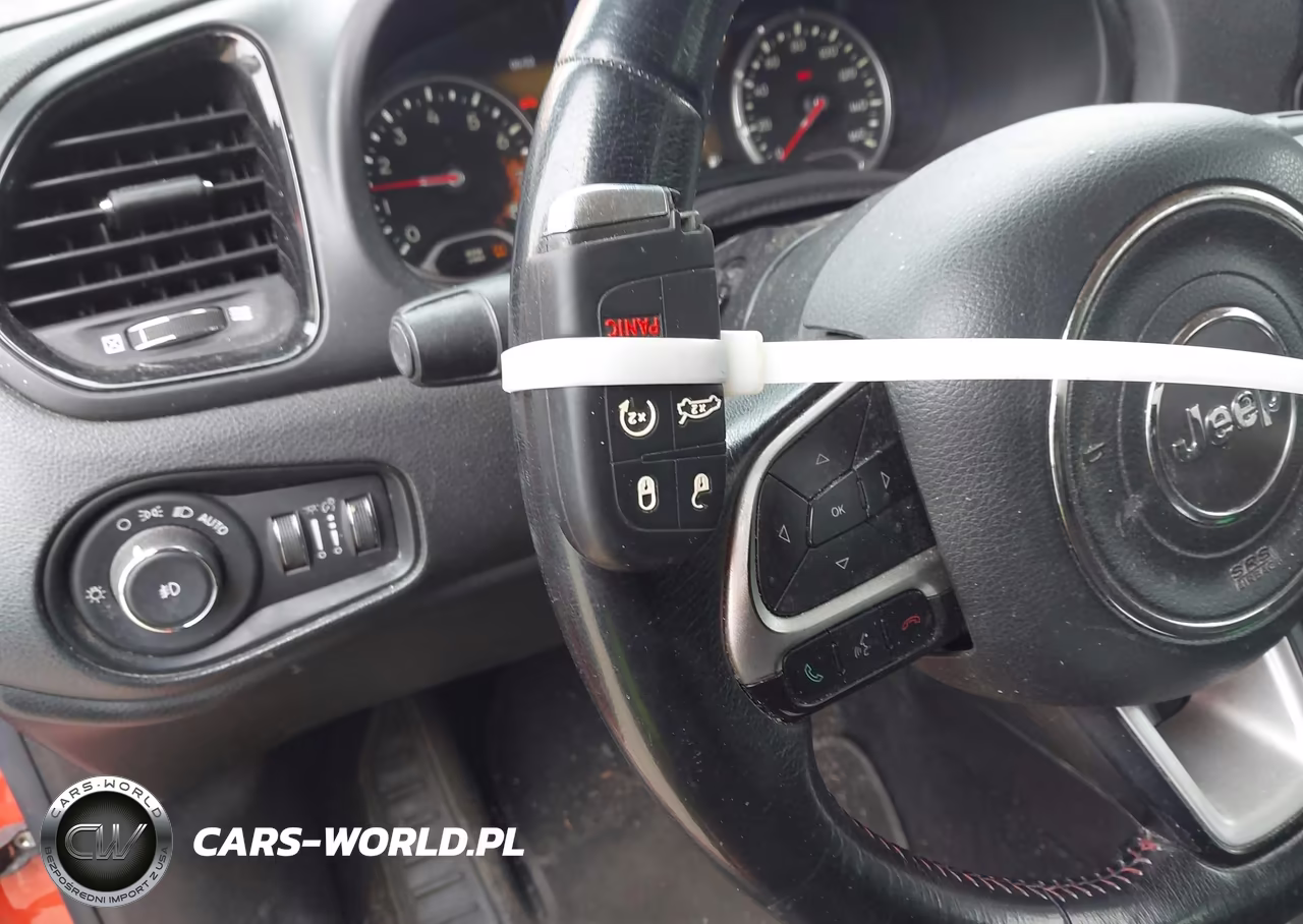 2015 Jeep Renegade Trailhawk VIN:ZACCJBCT1FPB33641 - 11