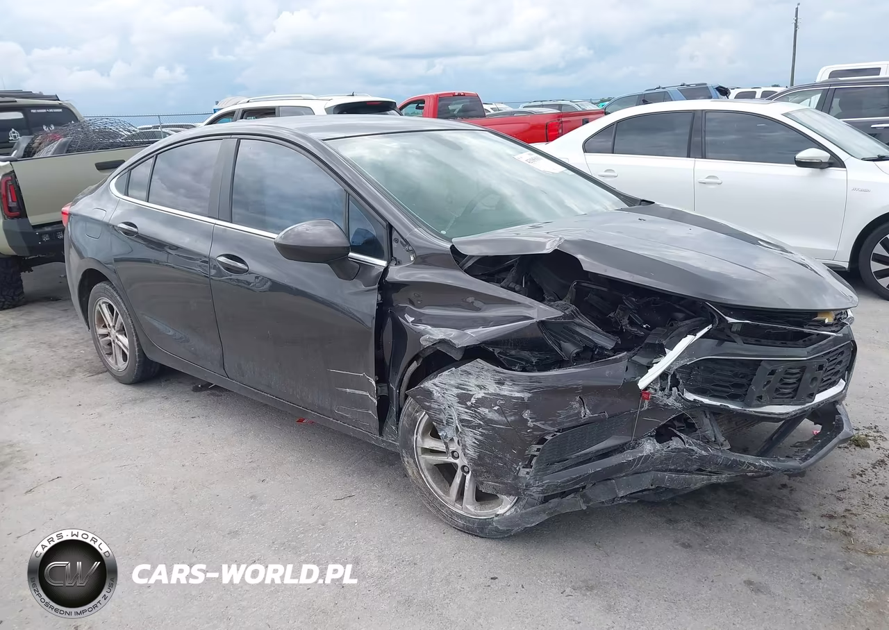 2017 Chevrolet Cruze Lt Auto – zdjęcie 1 z 18
