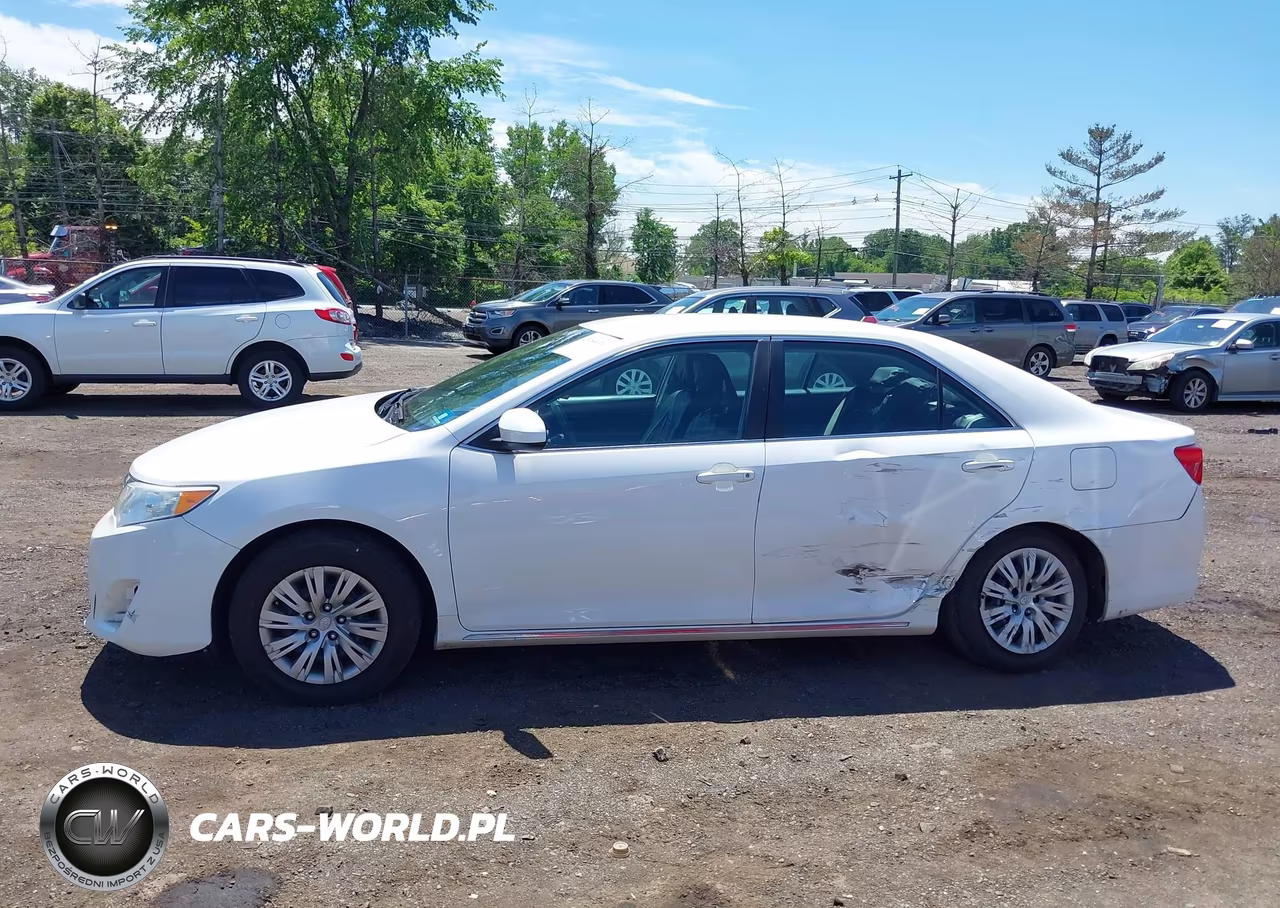 2014 Toyota Camry Le VIN:4T1BF1FK7EU465151 - 14