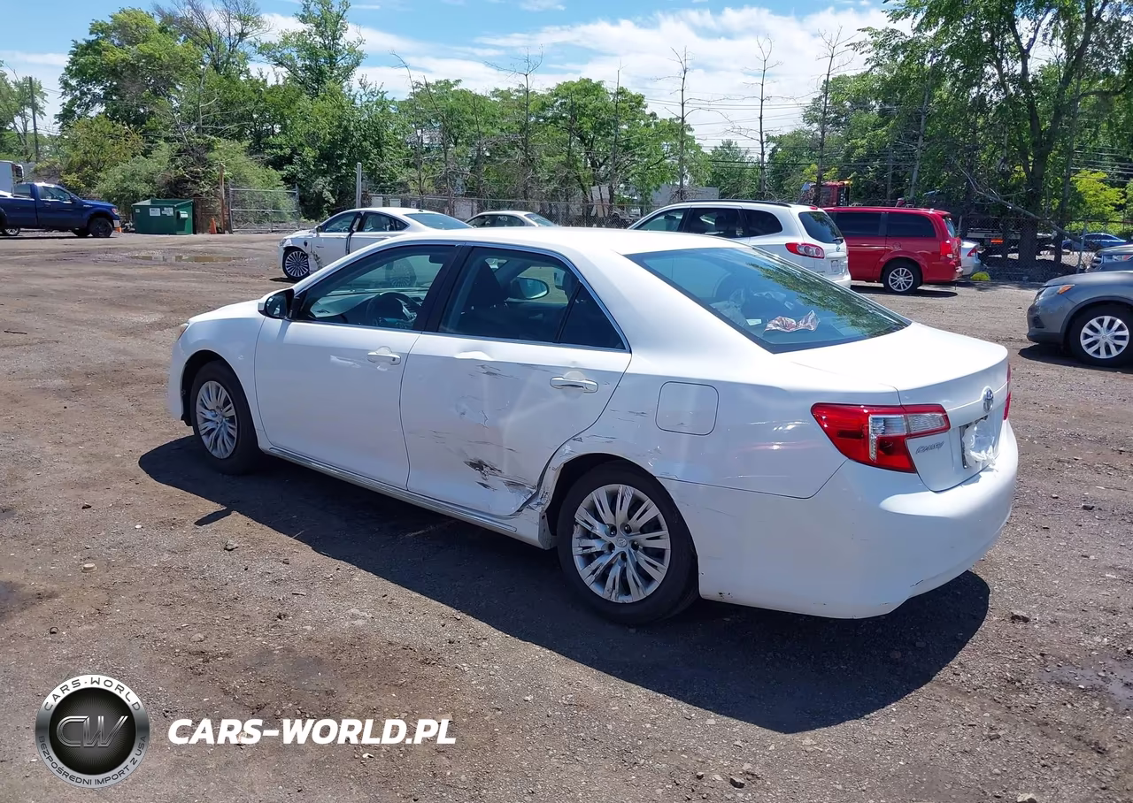 2014 Toyota Camry Le VIN:4T1BF1FK7EU465151 - 3