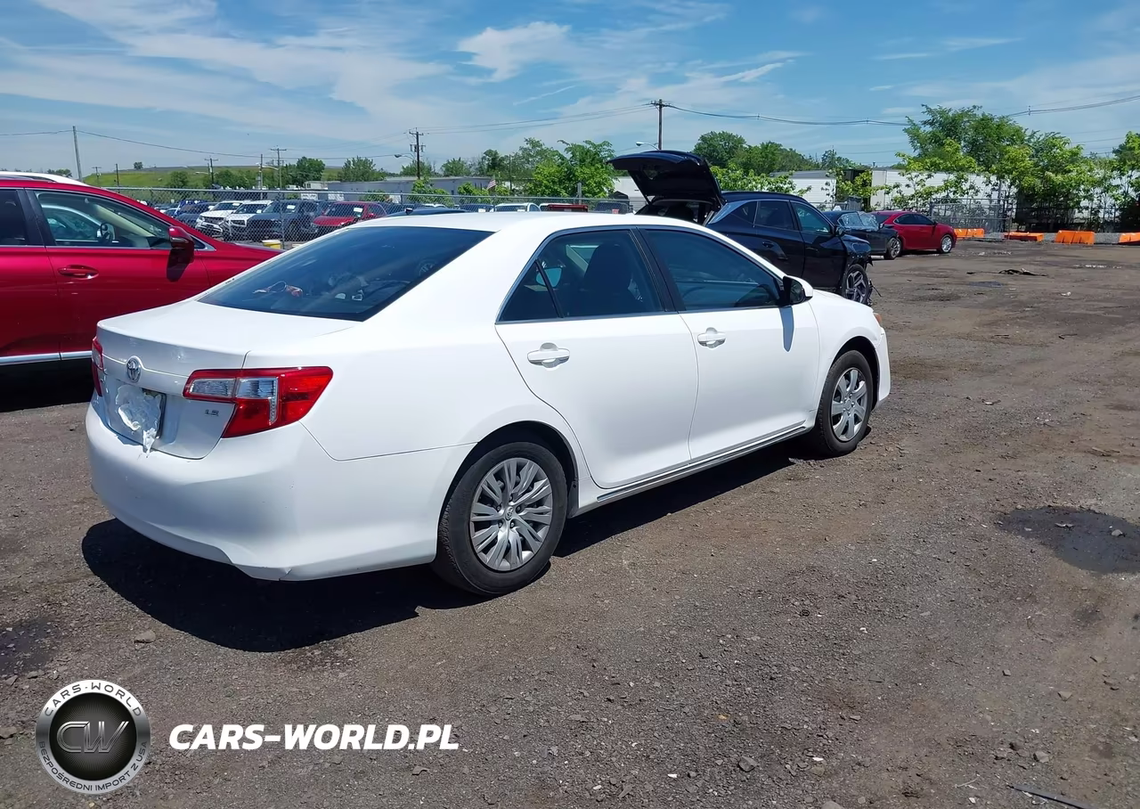 2014 Toyota Camry Le VIN:4T1BF1FK7EU465151 - 4