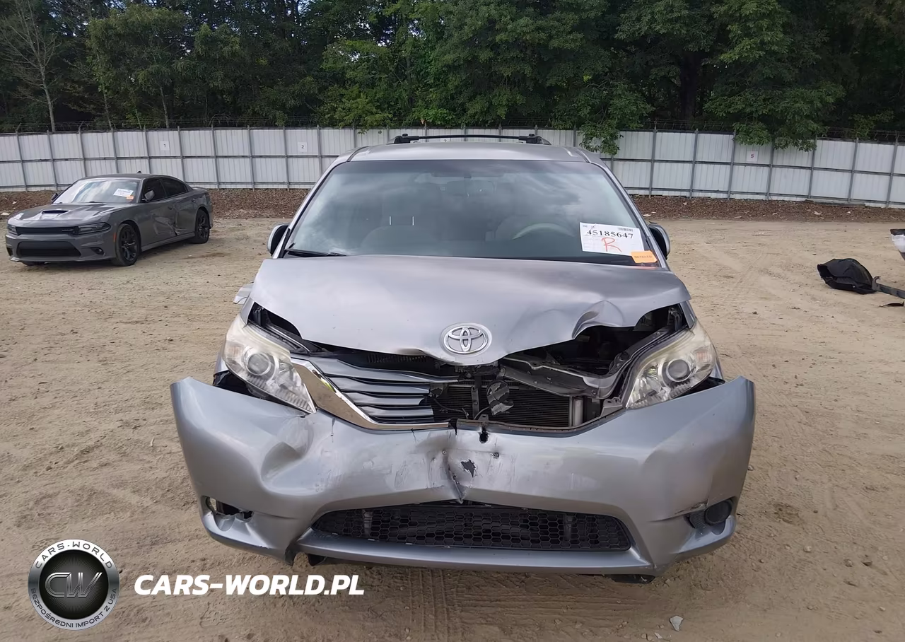 2011 Toyota Sienna Le V6 VIN:5TDKK3DC3BS043496 - 12