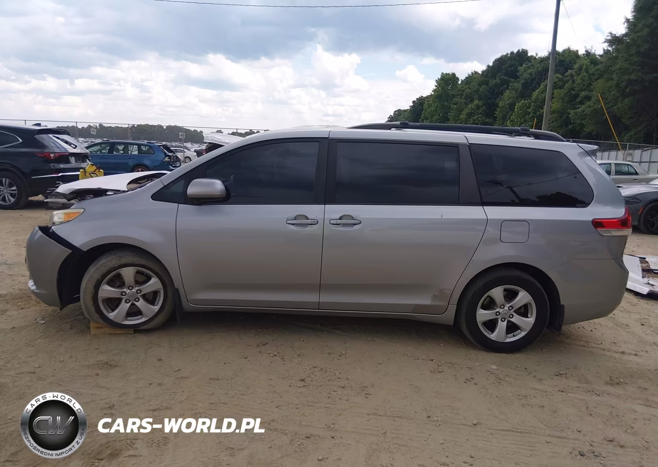 2011 Toyota Sienna Le V6 VIN:5TDKK3DC3BS043496 - 14