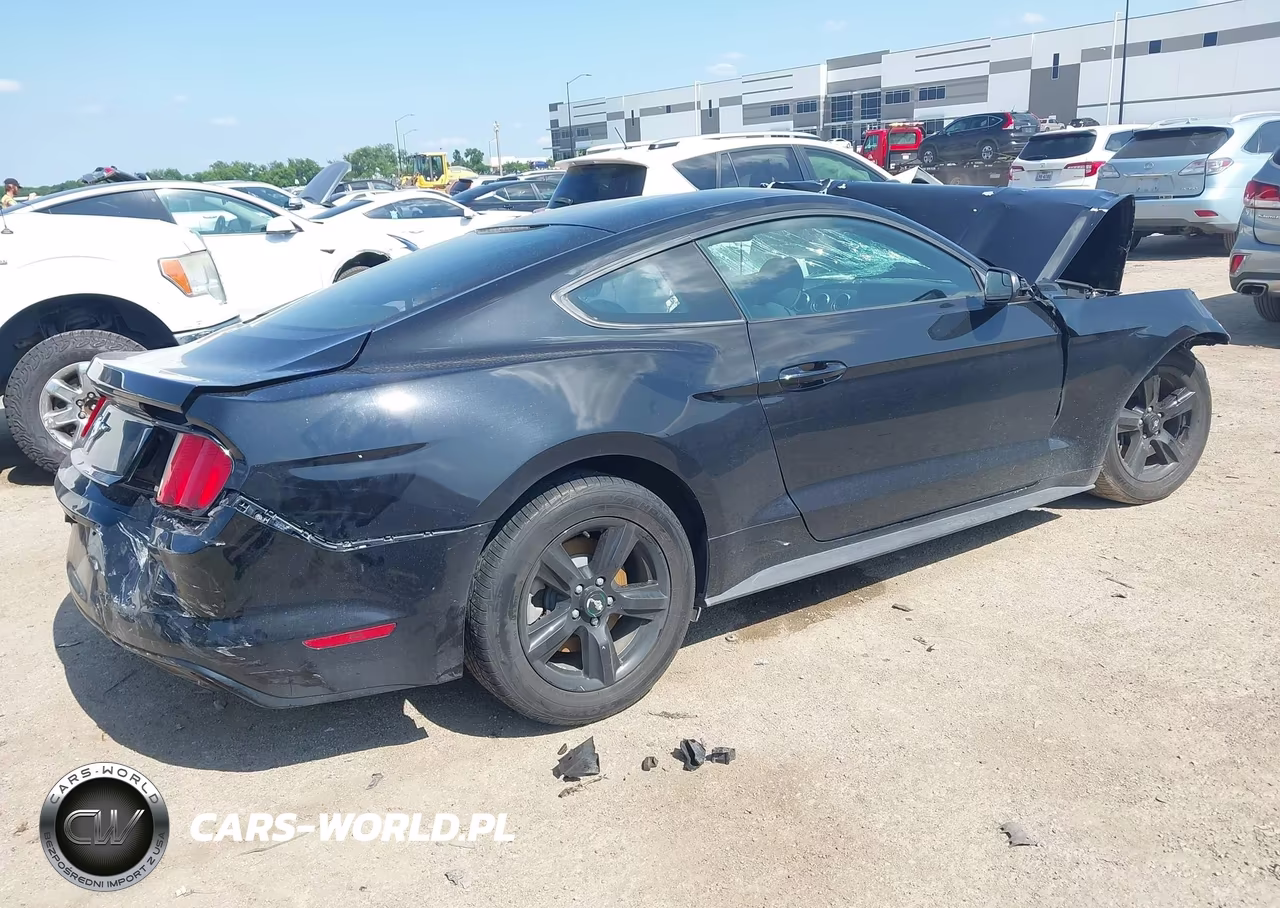 2015 Ford Mustang V6 VIN:1FA6P8AM1F5324579 - 4