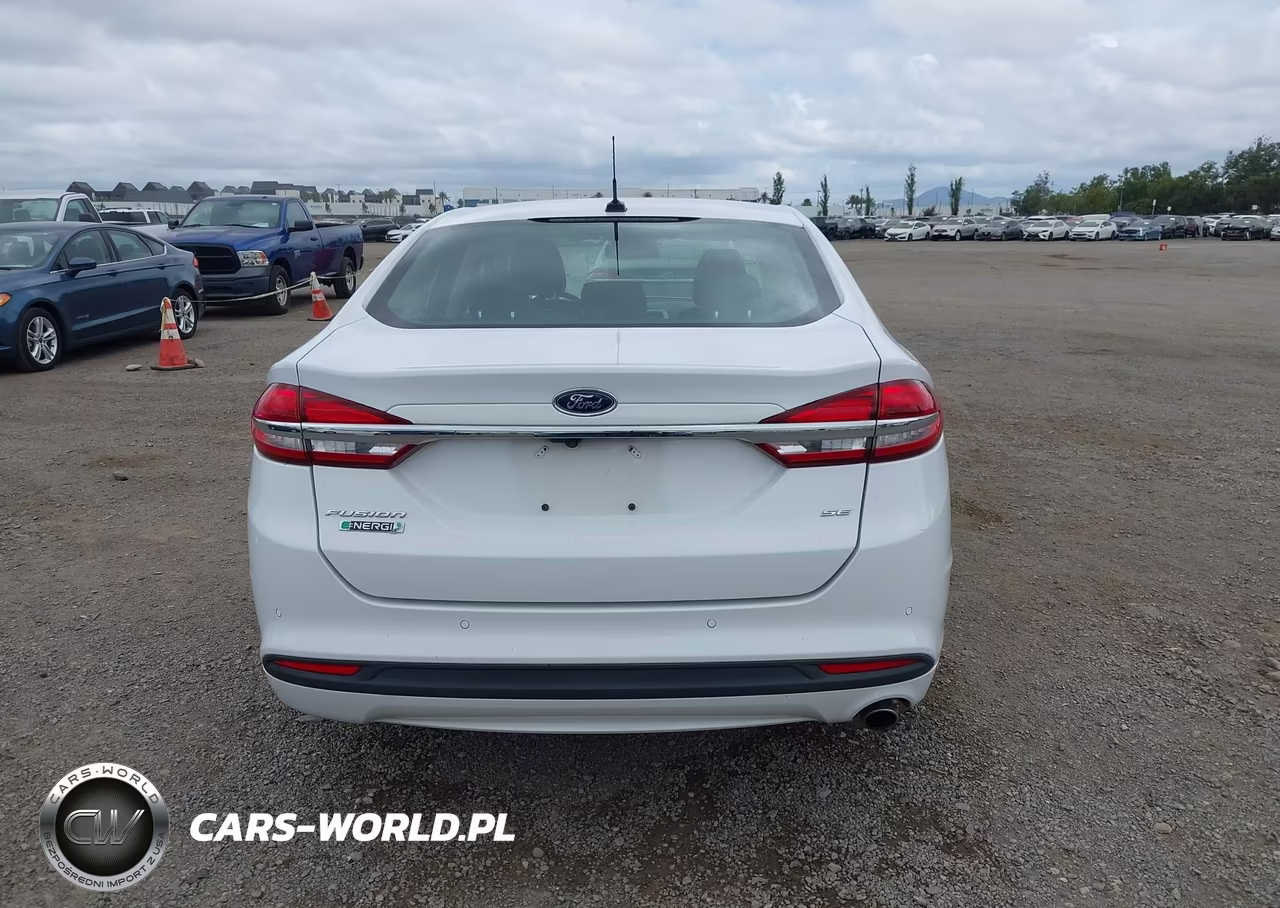 2018 Ford Fusion Energi Se Luxury VIN:3FA6P0PU3JR273620 - 17