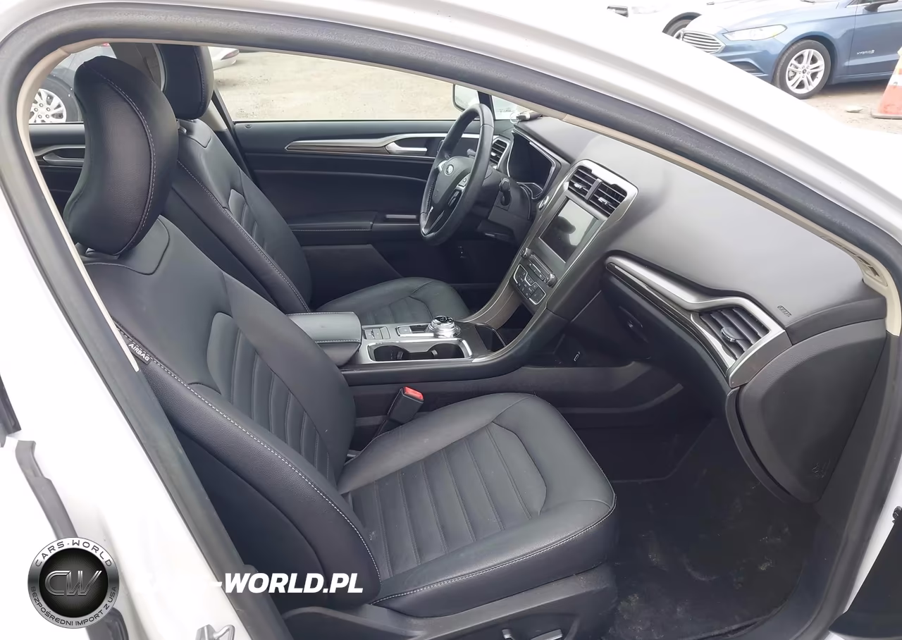 2018 Ford Fusion Energi Se Luxury VIN:3FA6P0PU3JR273620 - 5