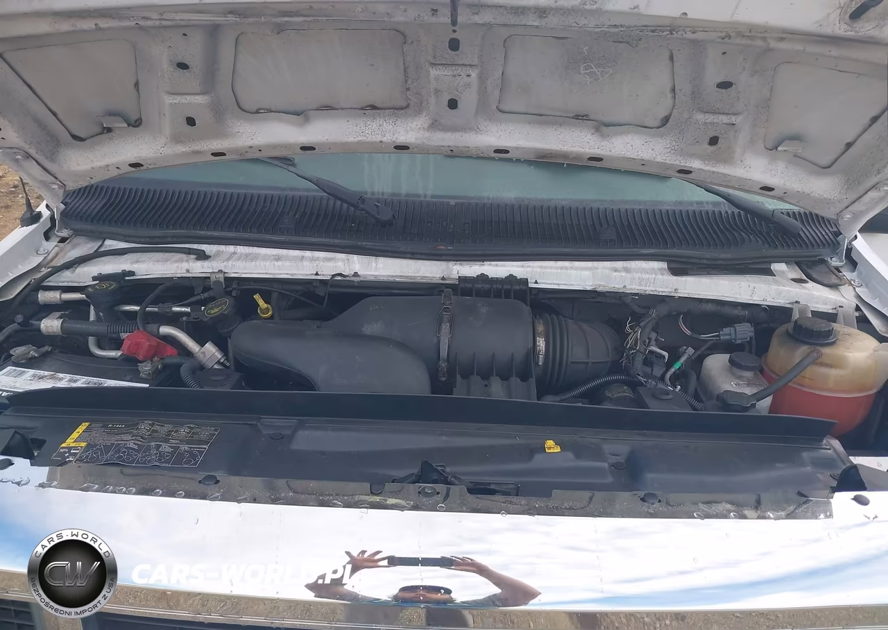 2017 Ford E-450 Cutaway VIN:1FDXE4FS0HDC23218 - 9
