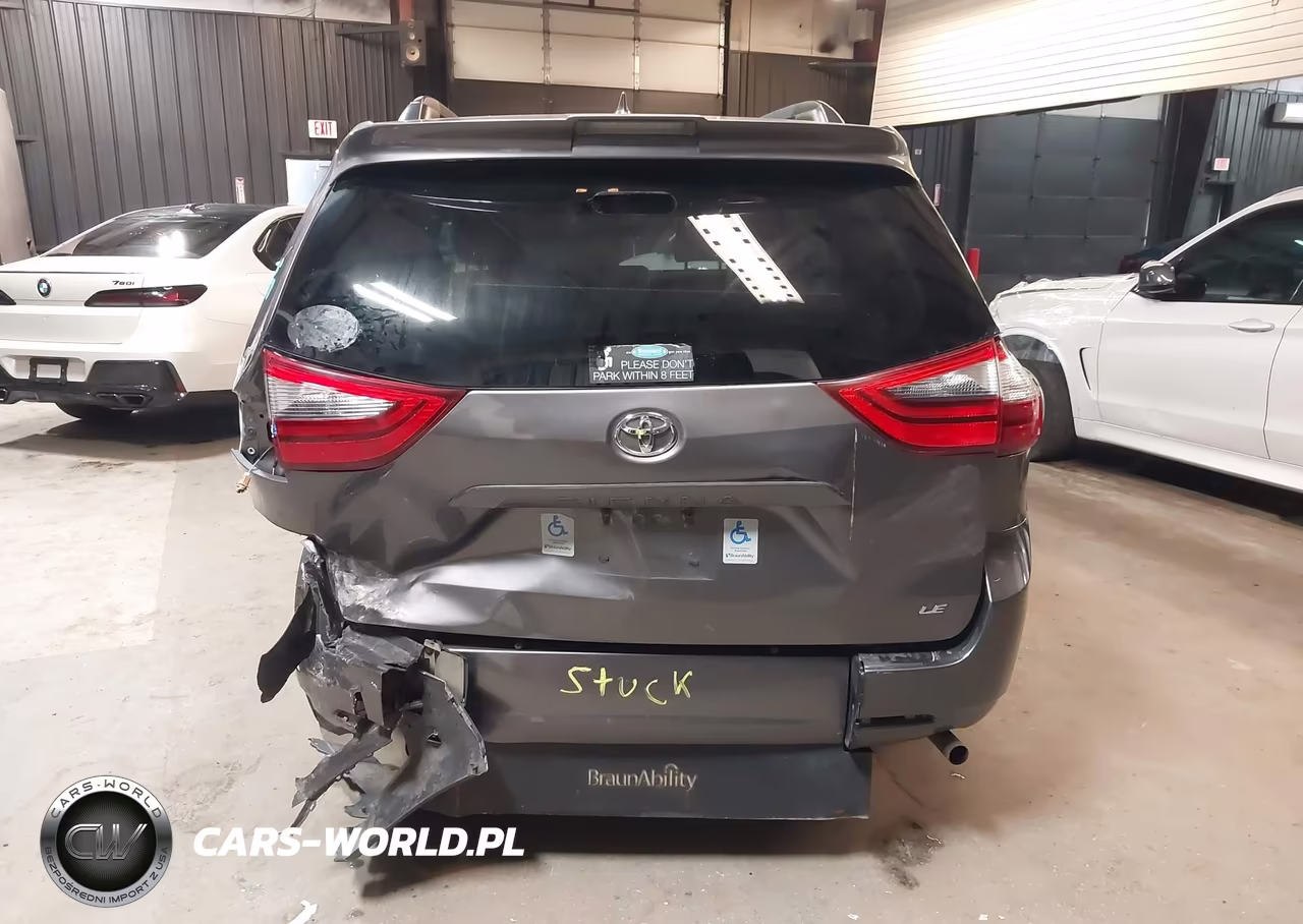 2020 Toyota Sienna Le VIN:5TDKZ3DC4LS087102 - 17
