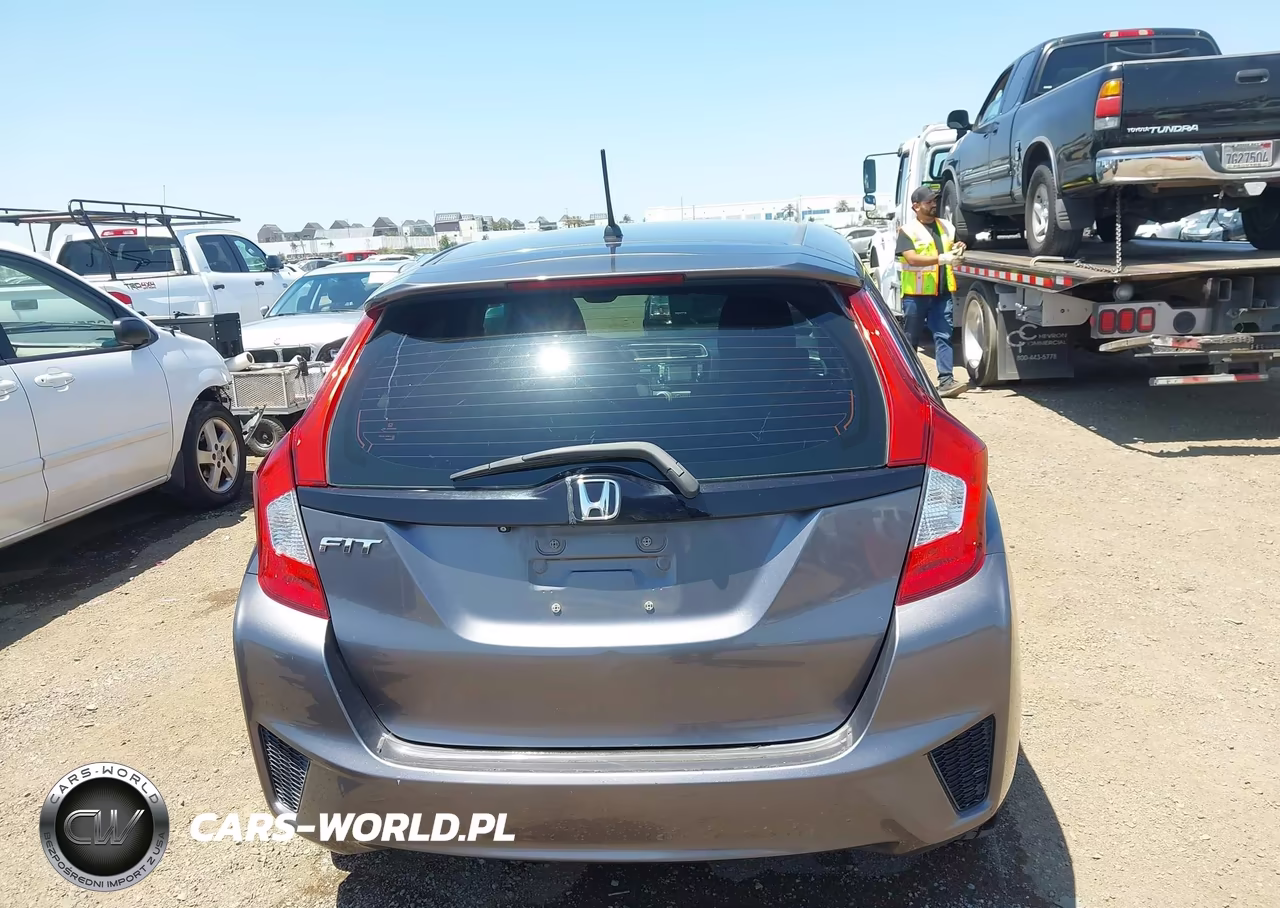 2015 Honda Fit Lx VIN:3HGGK5H51FM725023 - 16