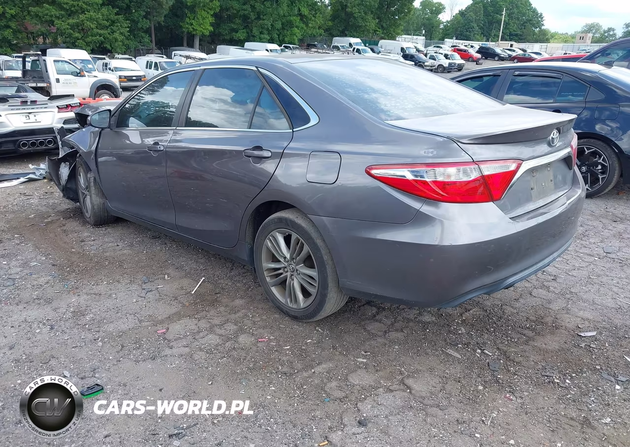 2015 Toyota Camry Se VIN:4T1BF1FKXFU114350 - 3