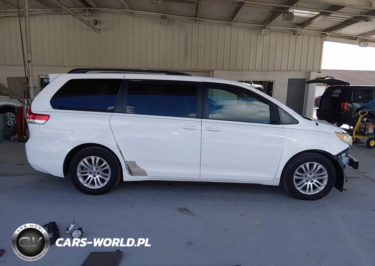 2012 Toyota Sienna Xle V6 8 Passenger VIN:5TDYK3DC4CS249602 - 14