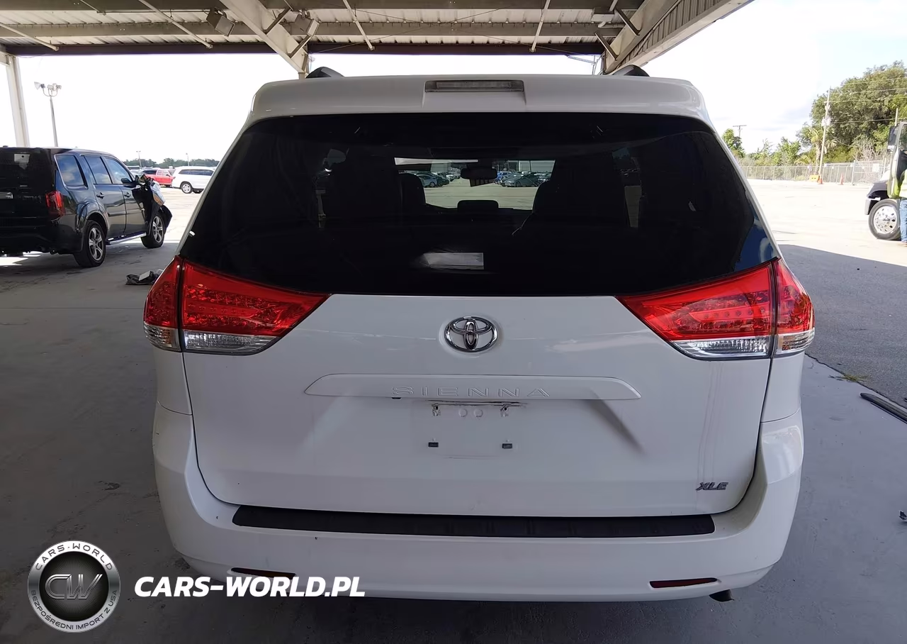 2012 Toyota Sienna Xle V6 8 Passenger VIN:5TDYK3DC4CS249602 - 17