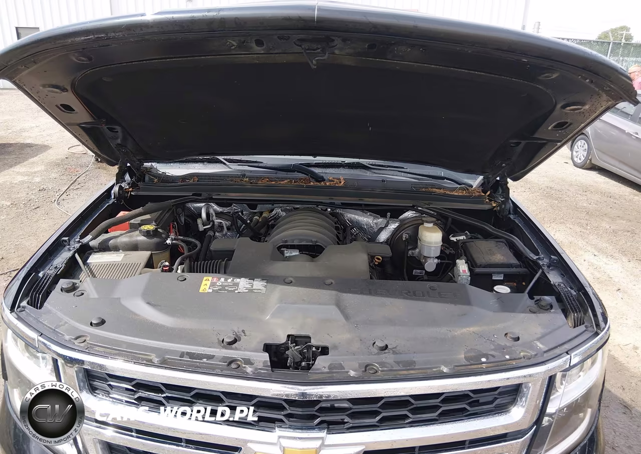 2018 Chevrolet Suburban Lt VIN:1GNSCHKC5JR362352 - 10