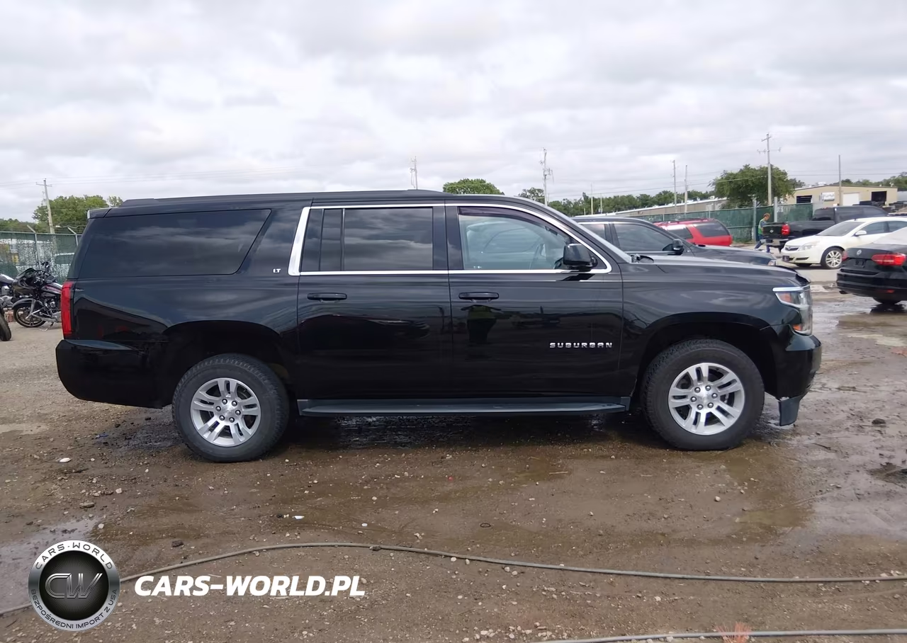 2018 Chevrolet Suburban Lt VIN:1GNSCHKC5JR362352 - 13
