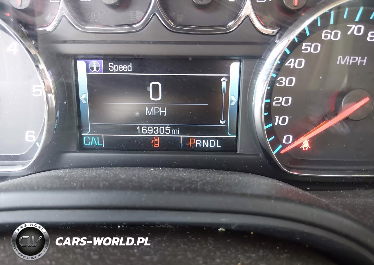 2018 Chevrolet Suburban Lt VIN:1GNSCHKC5JR362352 - 15