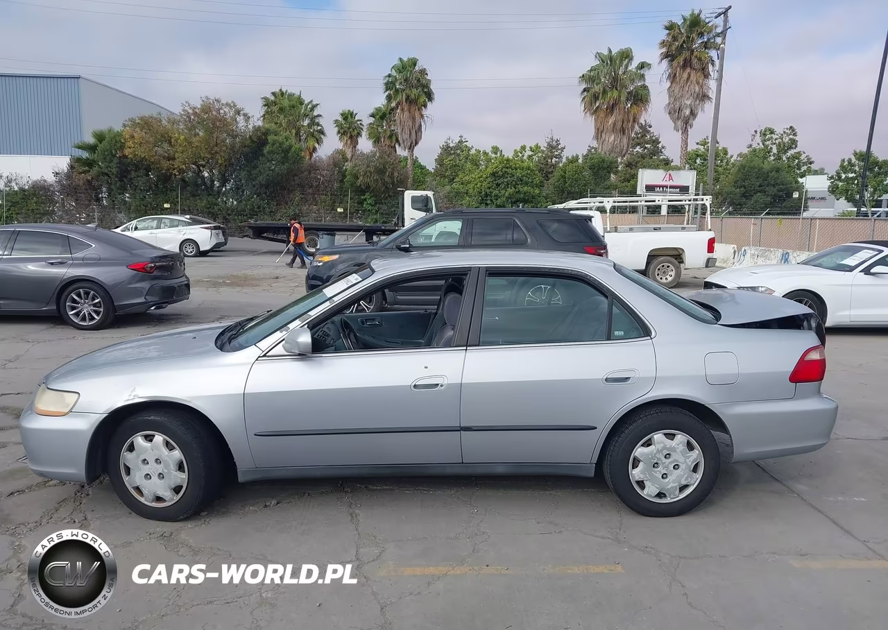 1998 Honda Accord Lx VIN:1HGCG5648WA210317 - 14