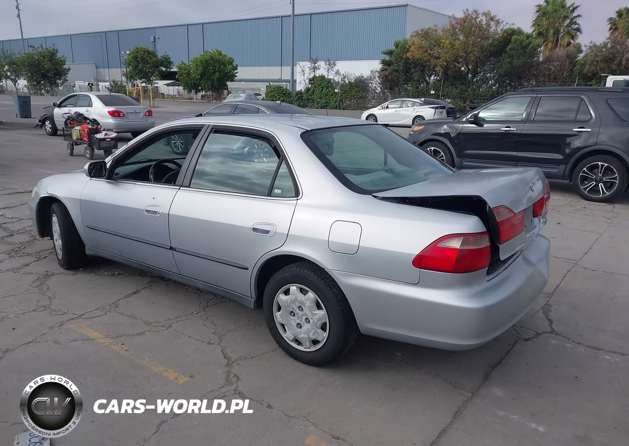 1998 Honda Accord Lx VIN:1HGCG5648WA210317 - 3