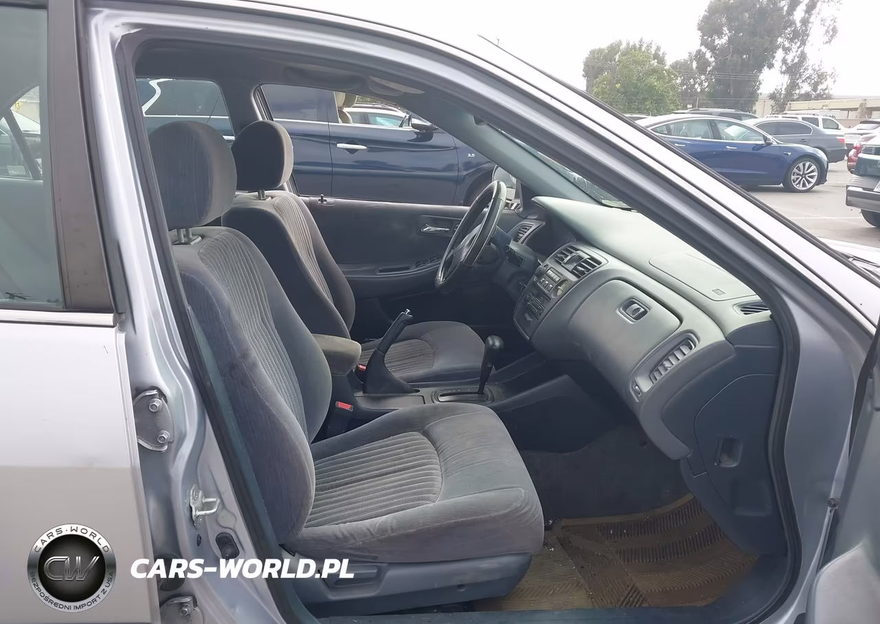 1998 Honda Accord Lx VIN:1HGCG5648WA210317 - 5