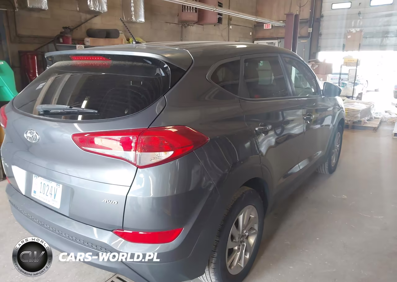 2018 Hyundai Tucson Se VIN:KM8J2CA45JU658789 - 4