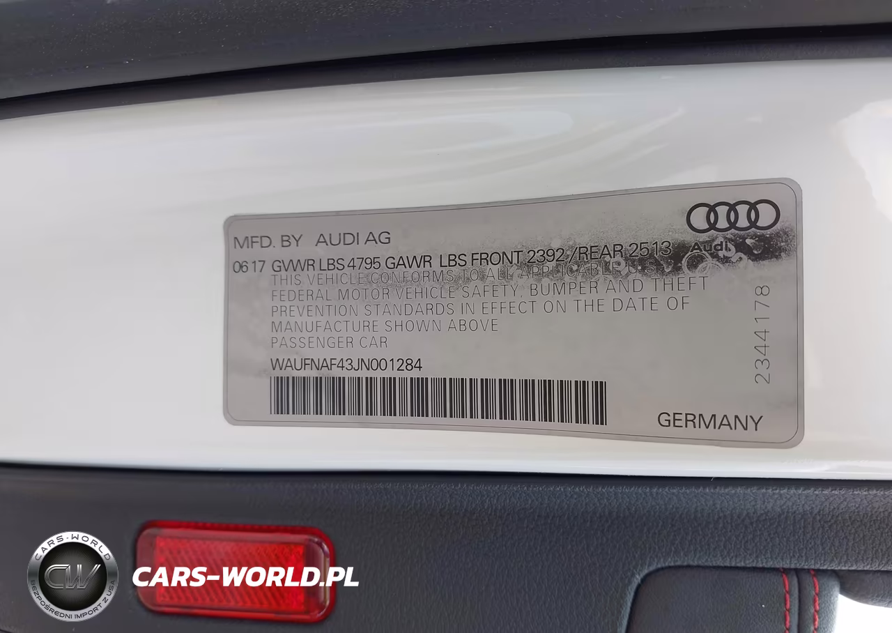 2018 Audi A4 2.0T Premium VIN:WAUFNAF43JN001284 - 9