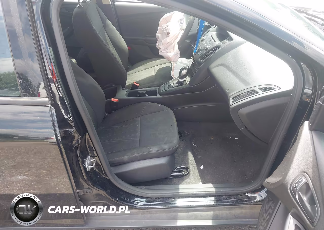 2017 Ford Focus S VIN:1FADP3E24HL219049 - 5