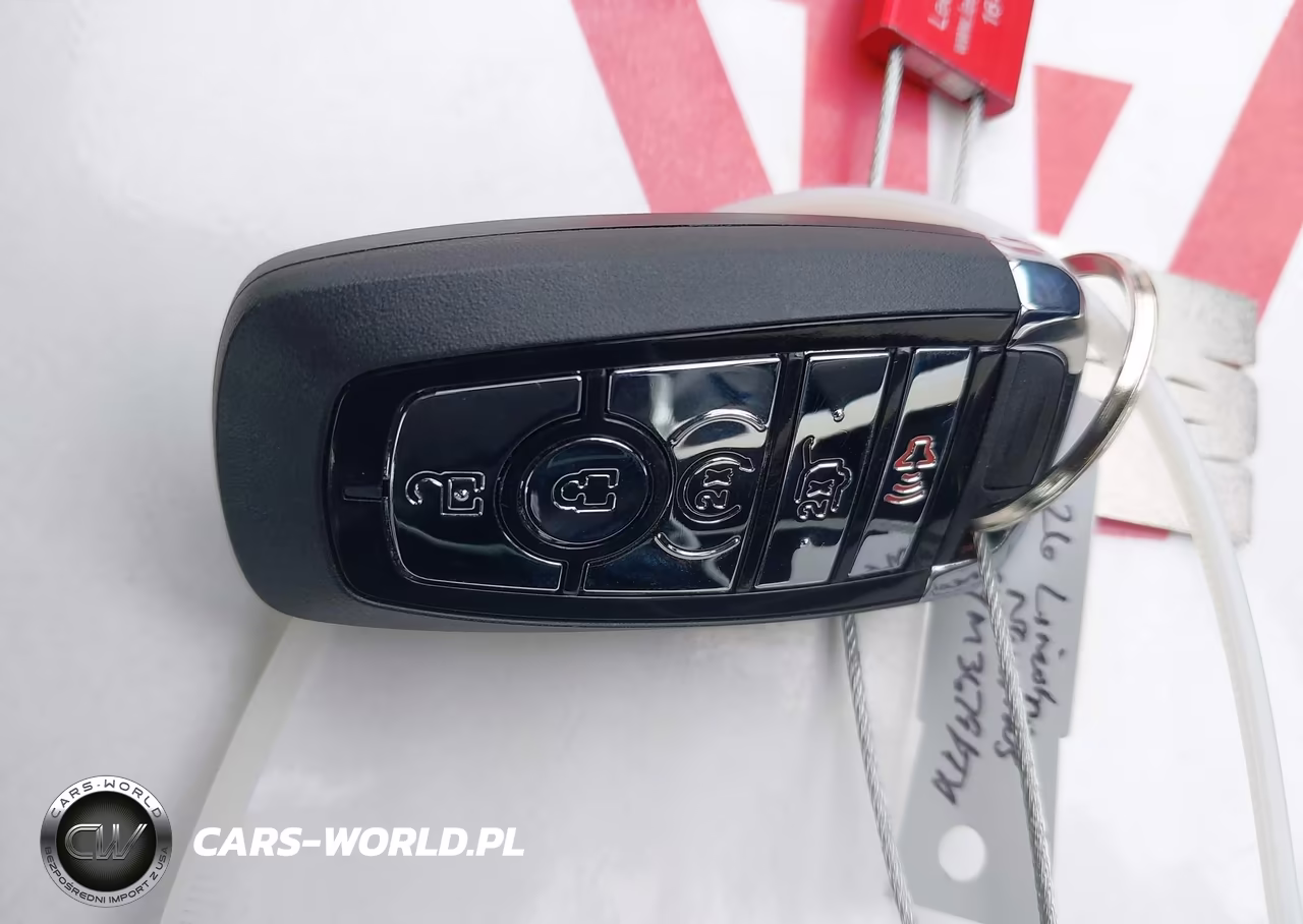 2026 Lincoln Nautilus Premiere VIN:5LMPJ8JA6TJ042018 - 11