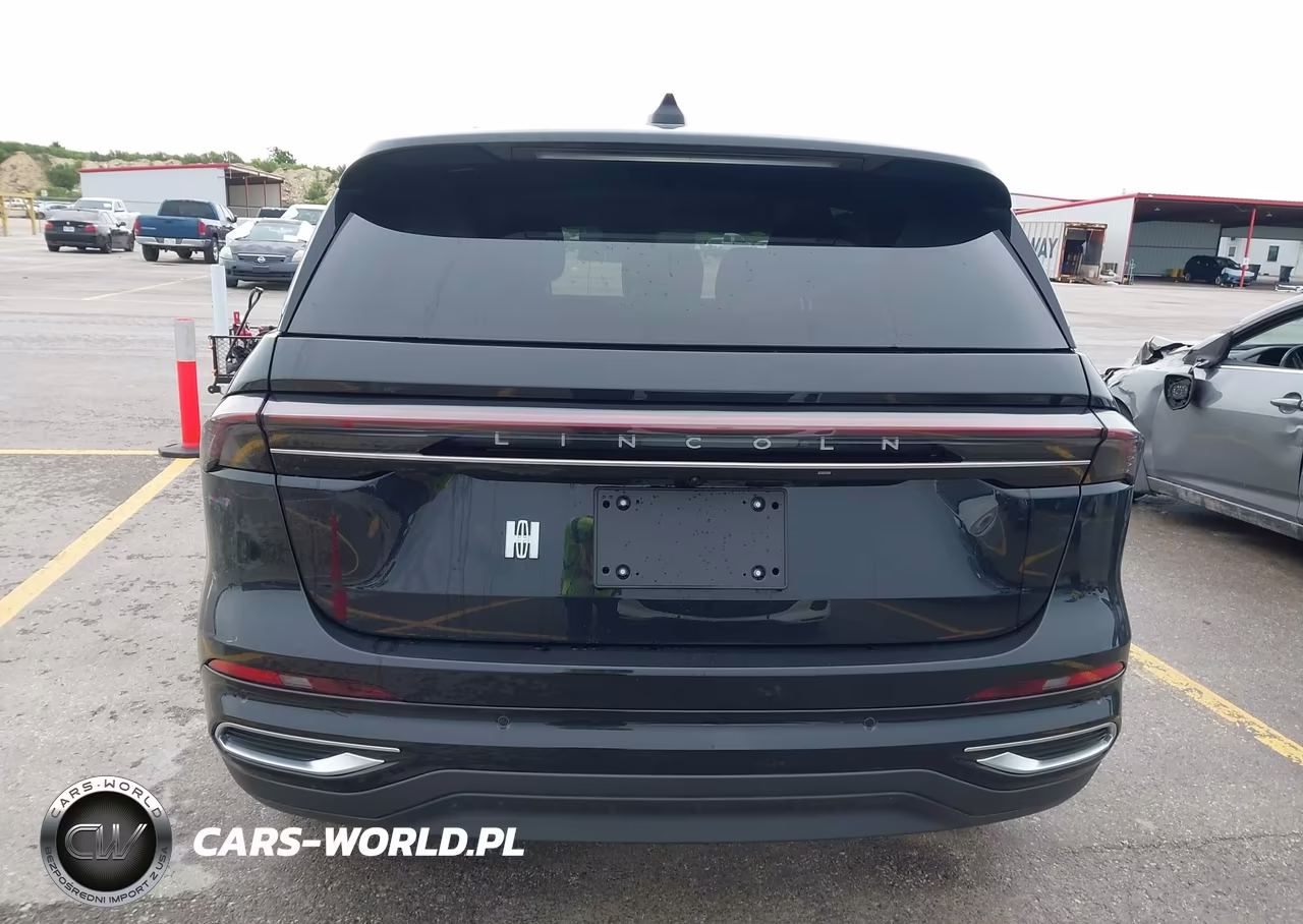 2026 Lincoln Nautilus Premiere VIN:5LMPJ8JA6TJ042018 - 16