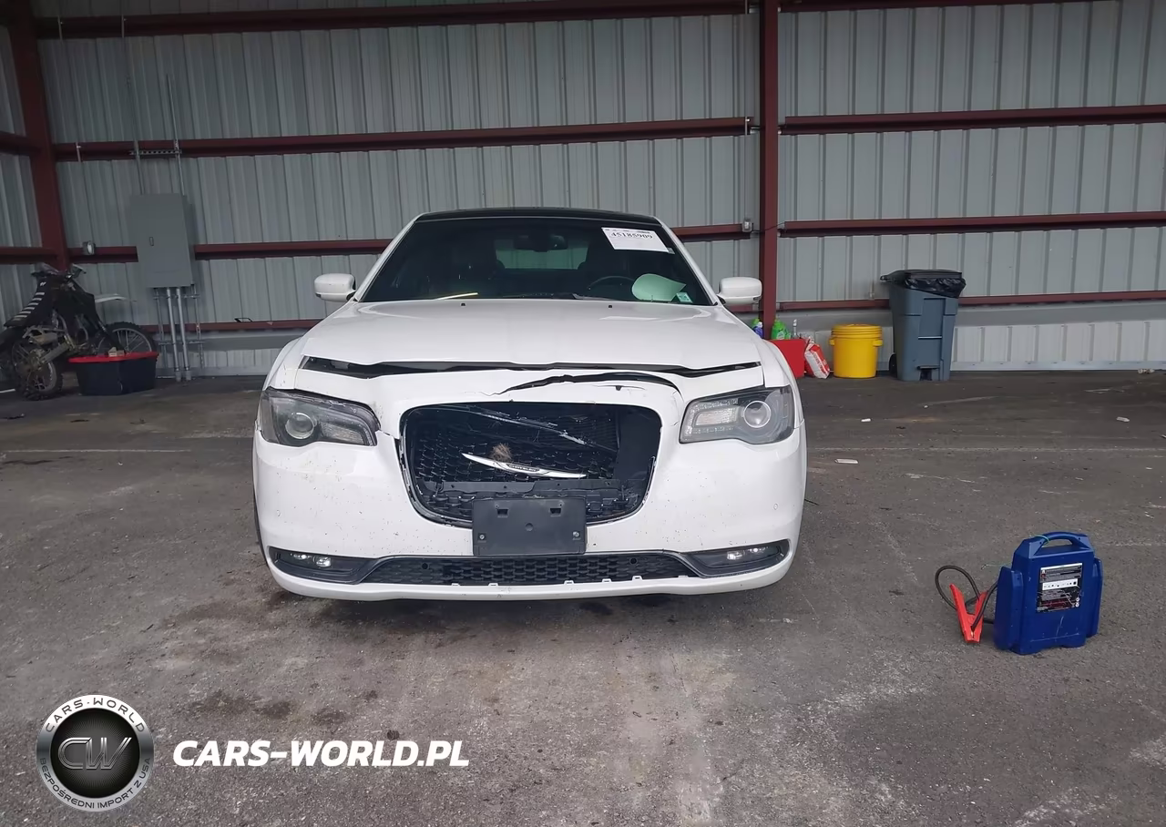2016 Chrysler 300 300S VIN:2C3CCAGG2GH161912 - 12