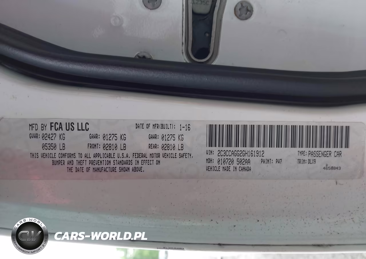 2016 Chrysler 300 300S VIN:2C3CCAGG2GH161912 - 9