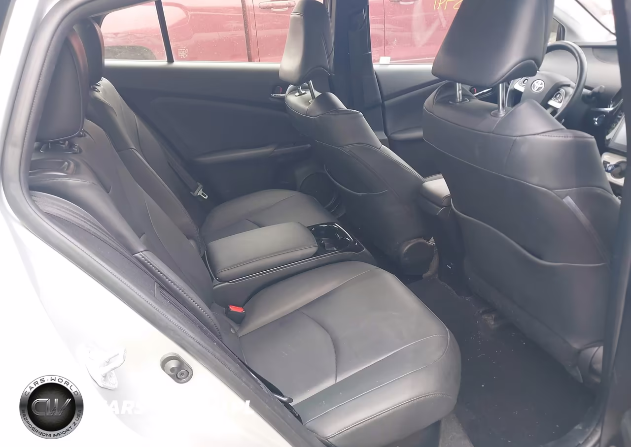 2019 Toyota Prius Prime Premium VIN:JTDKARFP2K3117448 - 8