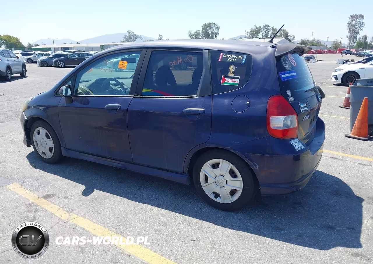 2008 Honda Fit Sport VIN:JHMGD38658S038321 - 3