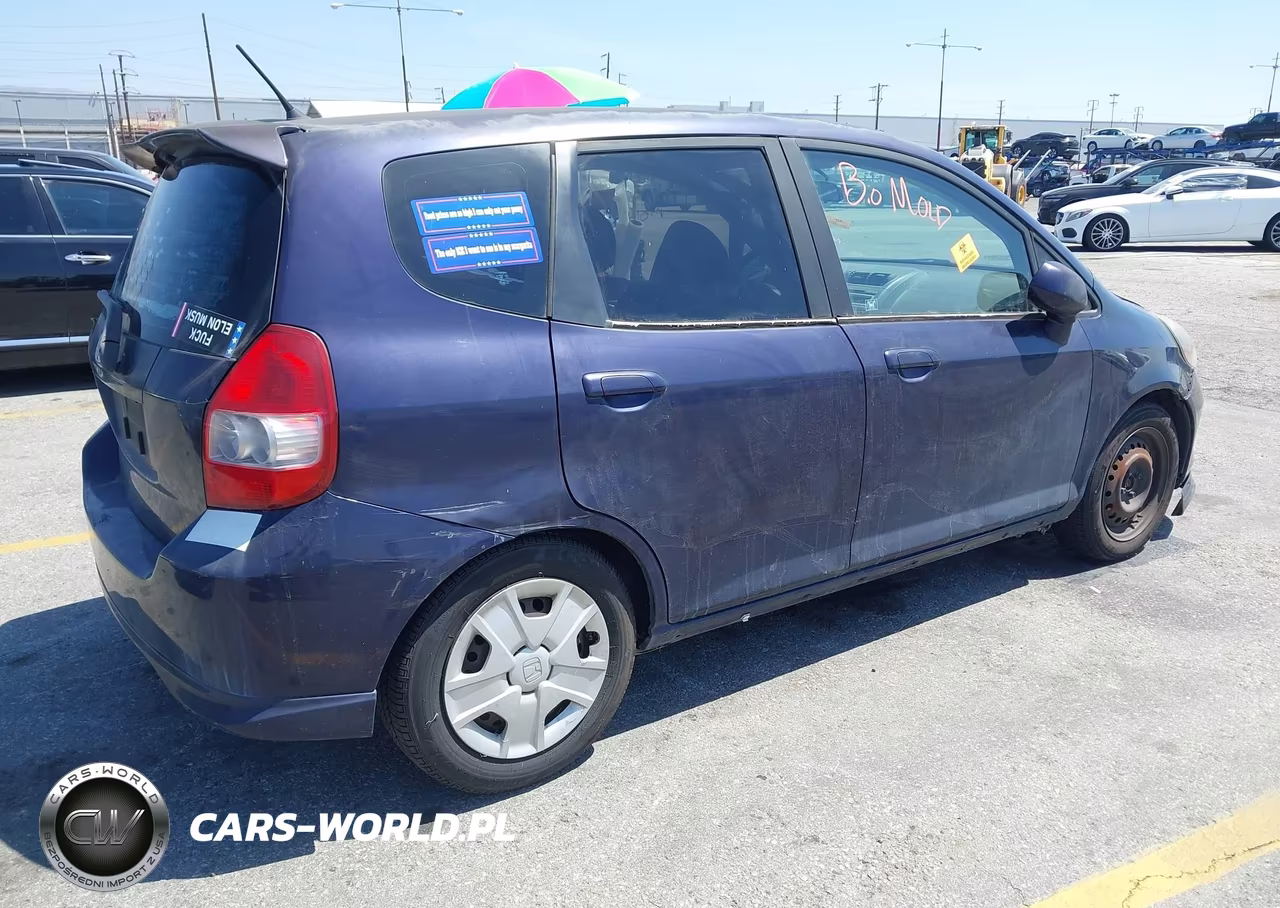 2008 Honda Fit Sport VIN:JHMGD38658S038321 - 4