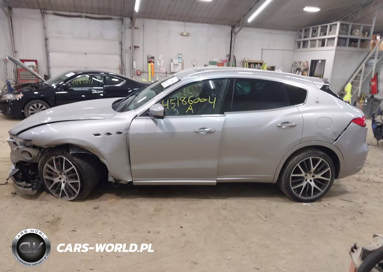 2017 Maserati Levante S VIN:ZN661YUL8HX252137 - 14